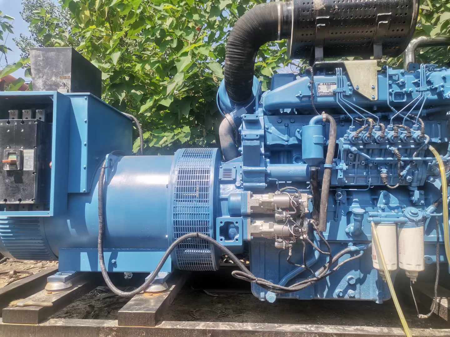 抚远详细说明降低 800kW 柴油发电机输出电流波动的方法