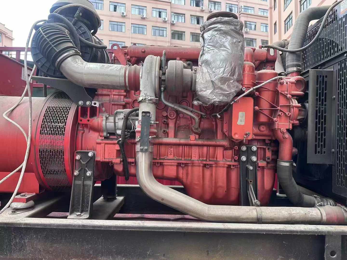 抚远如何选择适合 600kW 柴油发电机组的过载保护器？