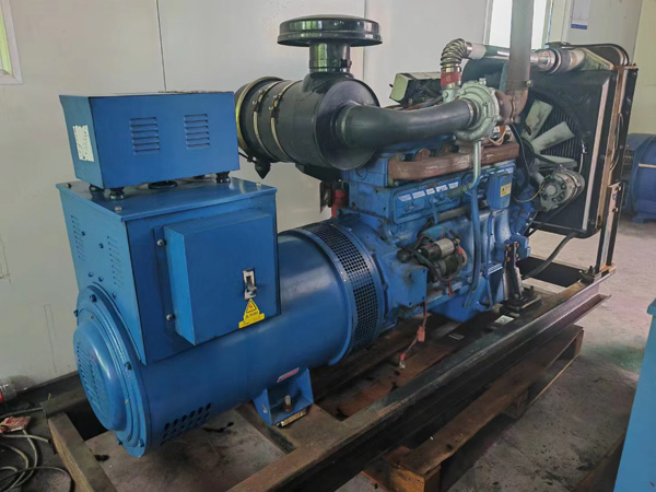 抚远100kW柴油发电机组使用多级机油有哪些优缺点？